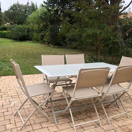 Gite En Provence Dans Grand Jardin Avec Piscine Partagee Cornillon-Confoux Εξωτερικό φωτογραφία