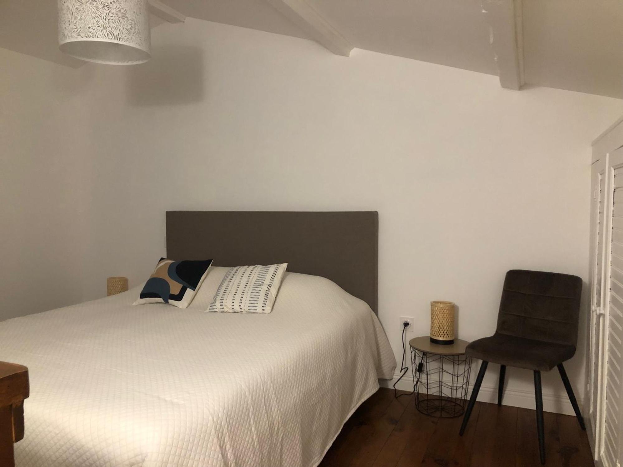 Gite En Provence Dans Grand Jardin Avec Piscine Partagee Cornillon-Confoux Εξωτερικό φωτογραφία