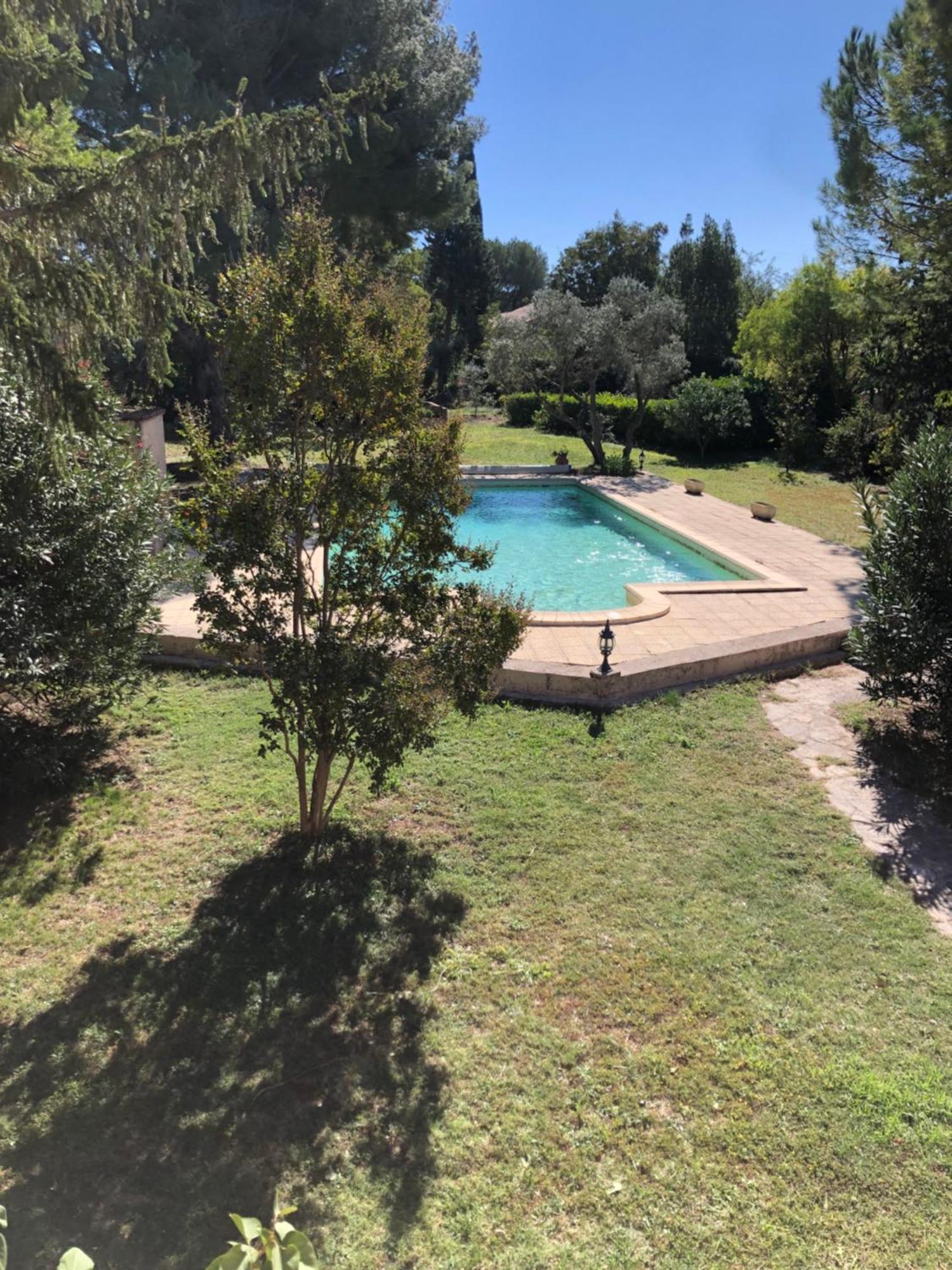 Gite En Provence Dans Grand Jardin Avec Piscine Partagee Cornillon-Confoux Εξωτερικό φωτογραφία